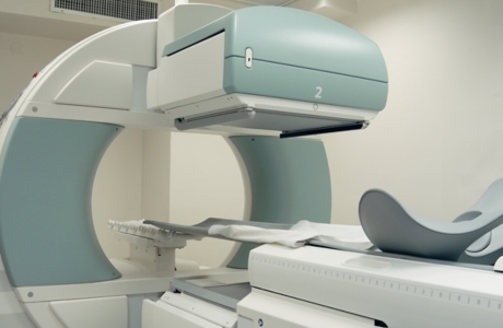 Tomógrafo para tomografía computarizada de emisión monofotónica