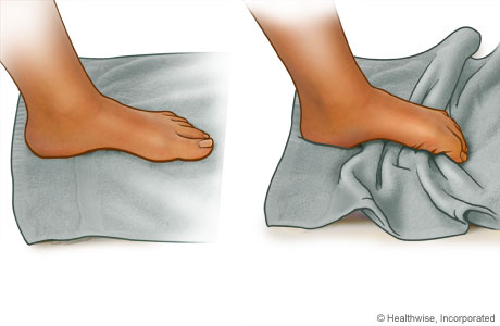 Ejercicio de rollo de toalla para el pie